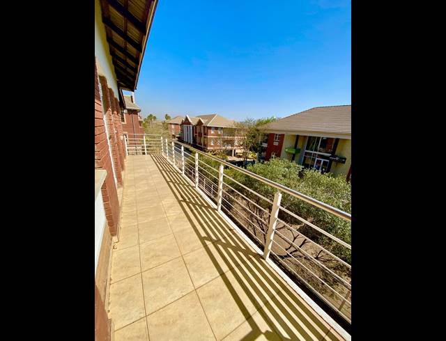168M² OFFICE TO LET IN FOURWAYS